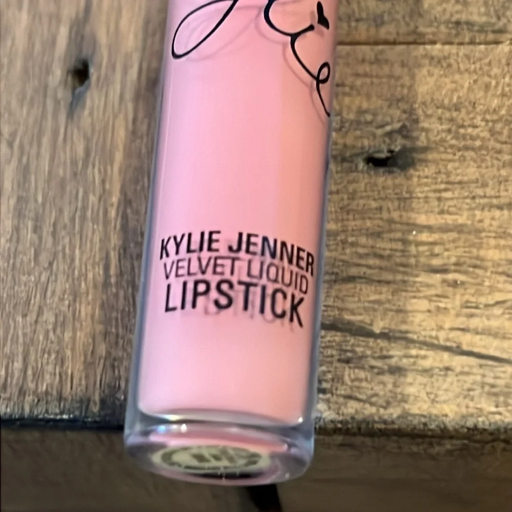 Kylie Jenner Velvet liquid lipstick Charm